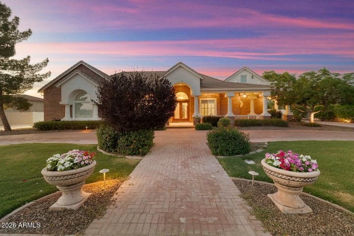 88 E TOLEDO Court, Gilbert, AZ
