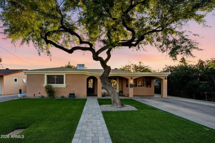 2422 N 37TH Street, Phoenix, AZ