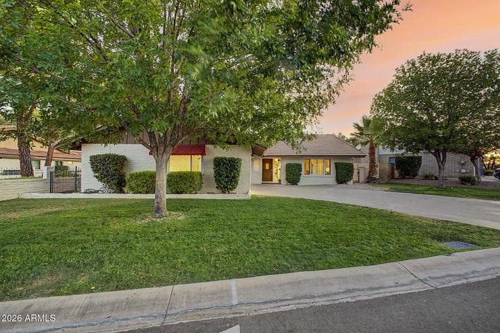 1221 E STEAMBOAT BEND Drive, Tempe, AZ