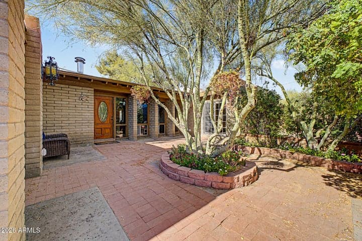 6510 E Dixileta Drive, Cave Creek, AZ