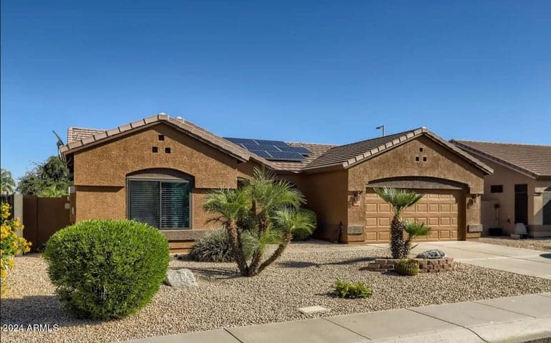 17407 N LARKSPUR Lane, Surprise, AZ
