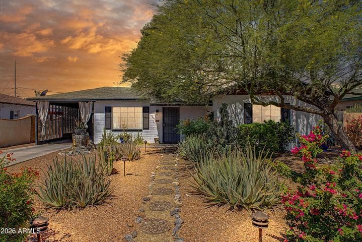 4238 N 10th Place, Phoenix, AZ