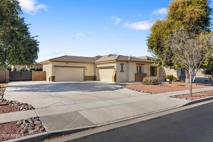 5634 N 82ND Avenue, Glendale, AZ