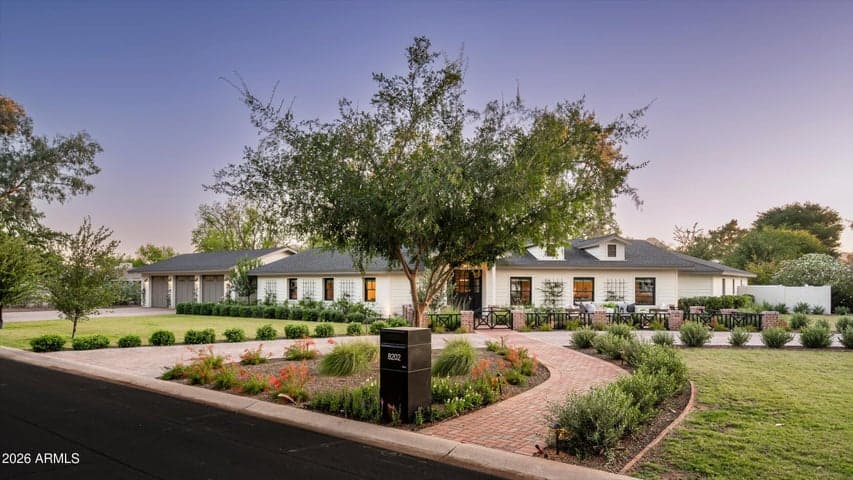 8202 N 74TH Place, Scottsdale, AZ