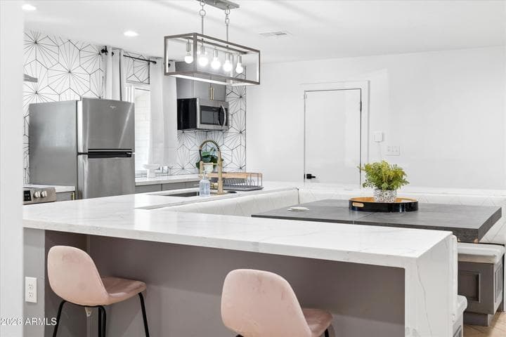 1720 W SUNNYSLOPE Lane, Phoenix, AZ