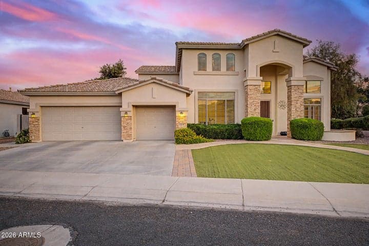 2087 W REMINGTON Drive, Chandler, AZ