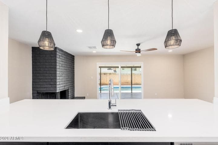 4201 W LUKE Avenue, Phoenix, AZ