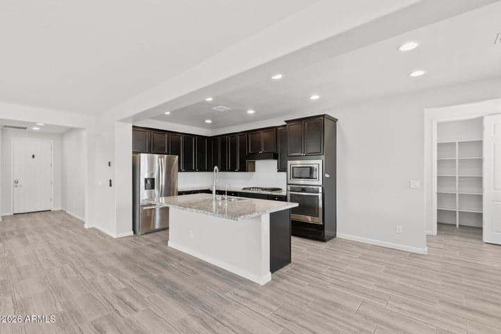 130 N BAY Drive, Gilbert, AZ