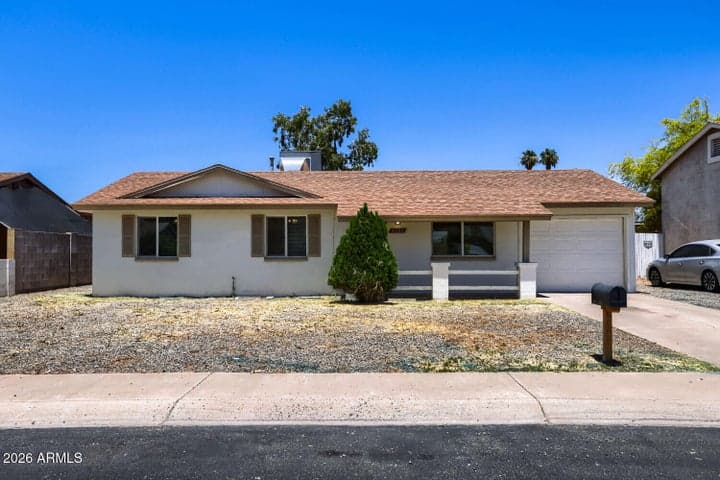 4526 E BURGESS Lane, Phoenix, AZ