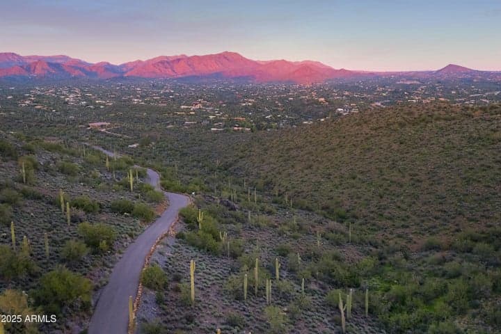39332 N OLD STAGE Road #-, Cave Creek, AZ