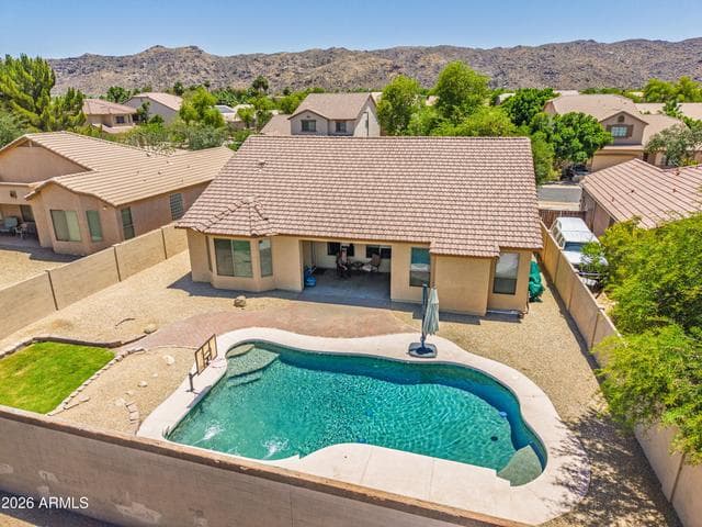 1826 E VALENCIA Drive, Phoenix, AZ