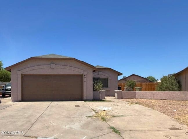 6910 W STATE Avenue, Glendale, AZ
