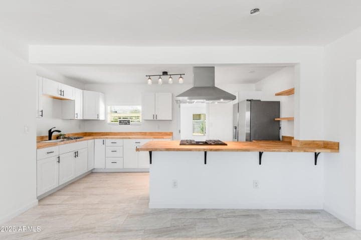 718 W 3RD Place, Mesa, AZ