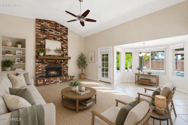 1906 E CAROLINE Lane, Tempe, AZ