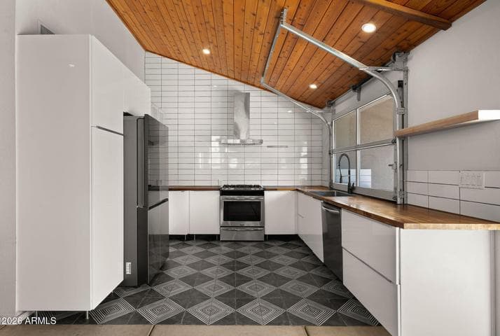 6035 E CARRIAGE Drive, Cave Creek, AZ