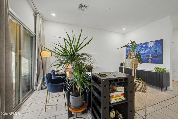 2162 W HARMONT Drive, Phoenix, AZ