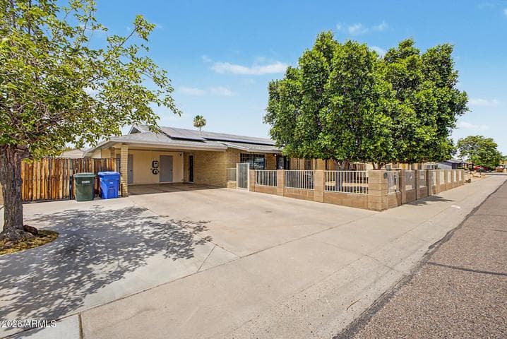 2110 W MORROW Drive, Phoenix, AZ