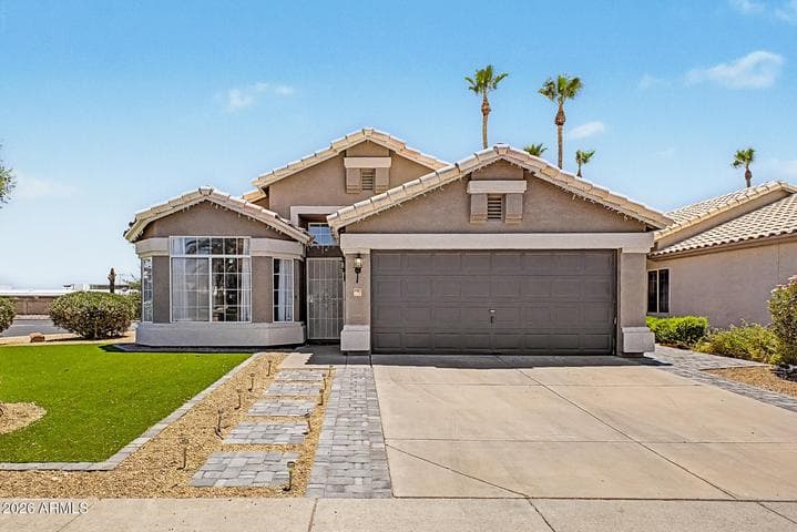 3417 E KELTON Lane, Phoenix, AZ