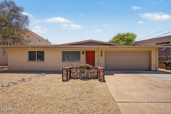 29 E FOOTHILL Drive, Phoenix, AZ