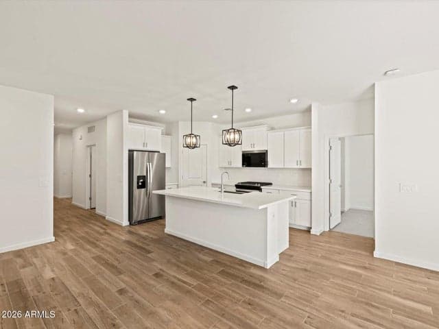 15811 W COTTONTAIL Lane, Surprise, AZ