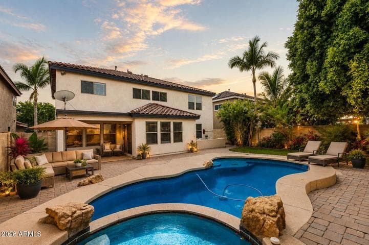 3216 W MOLLY Lane, Phoenix, AZ