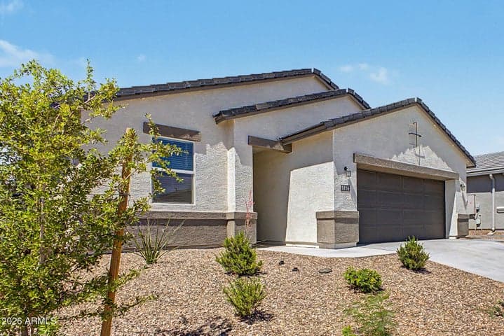 1816 W SOMBRA Avenue, Apache Junction, AZ