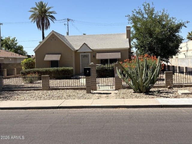 1617 E EARLL Drive, Phoenix, AZ