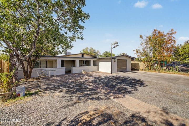 8214 E 4TH Avenue, Mesa, AZ
