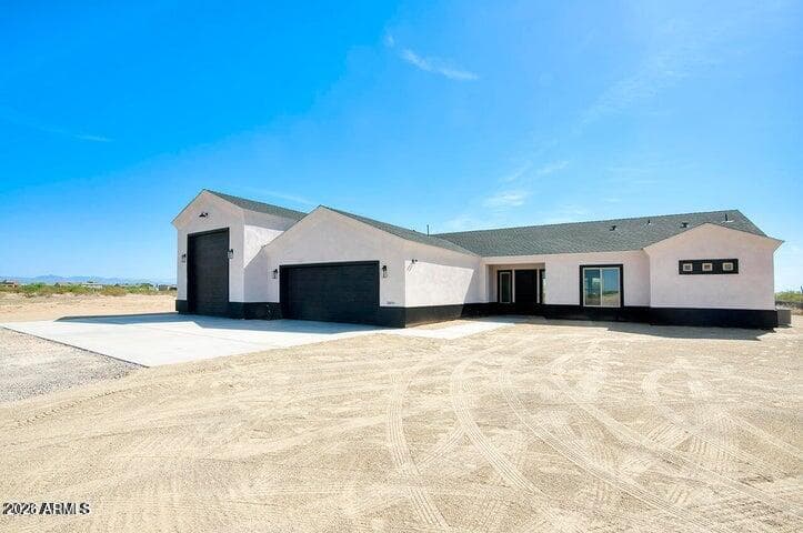 24009 W REDBIRD Road, Wittmann, AZ