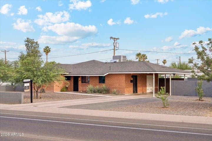 2011 W CAMPBELL Avenue, Phoenix, AZ