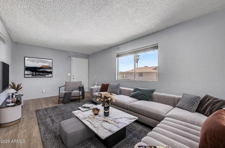 1209 N 47TH Place, Phoenix, AZ