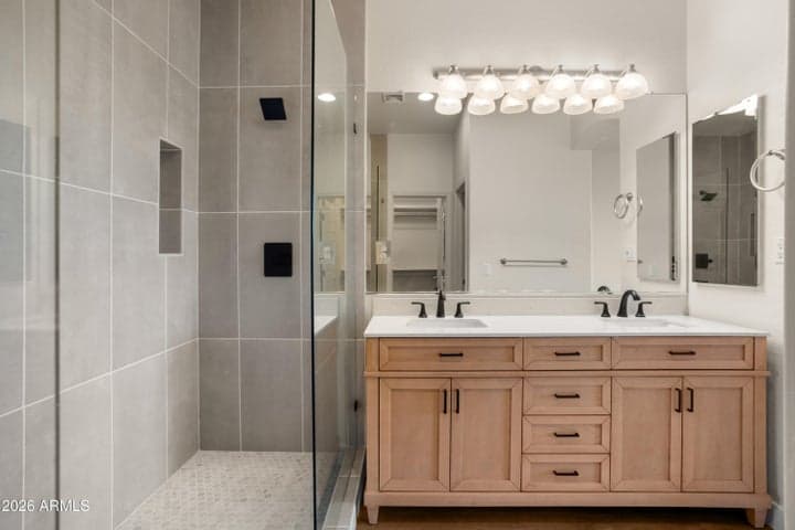 7445 E EAGLE CREST Drive #2113, Mesa, AZ