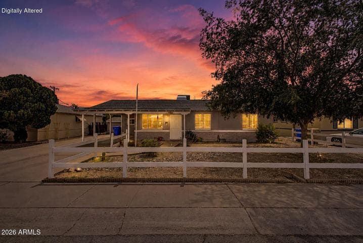 2037 W STATE Avenue, Phoenix, AZ