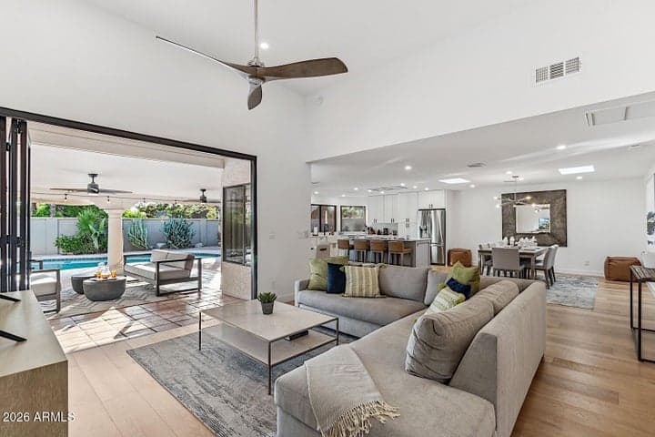 10434 N 82ND Place, Scottsdale, AZ