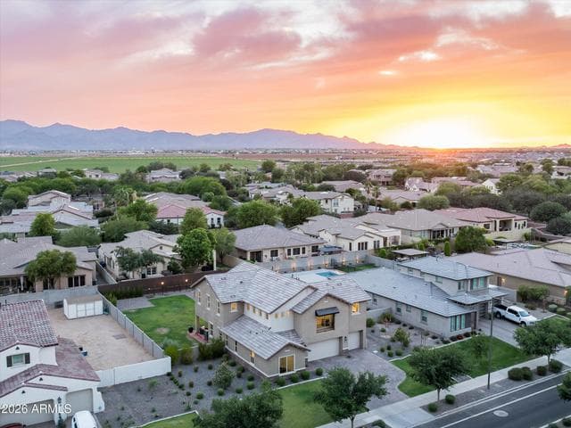 12872 N FOUNDERS PARK Boulevard, Surprise, AZ