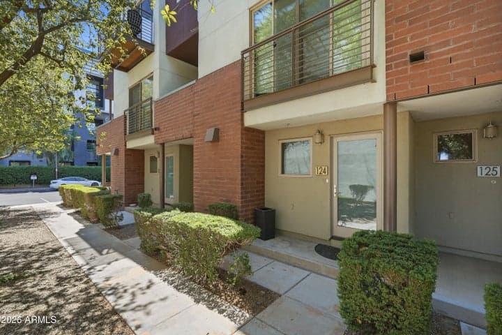 525 W LAKESIDE Drive #124, Tempe, AZ
