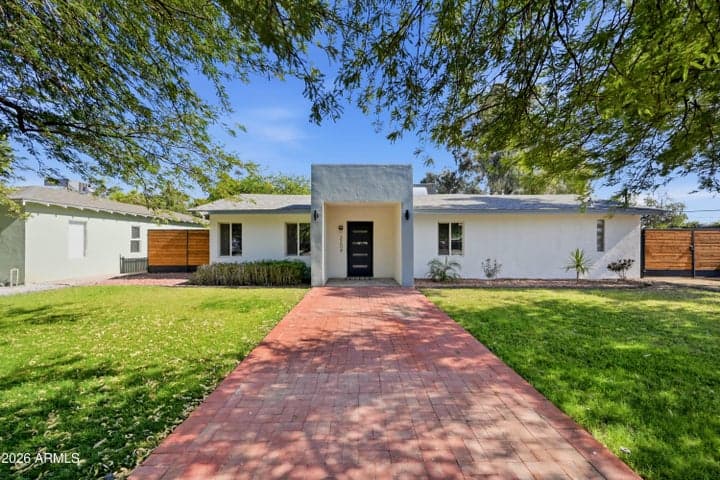 2209 E WINDSOR Avenue, Phoenix, AZ