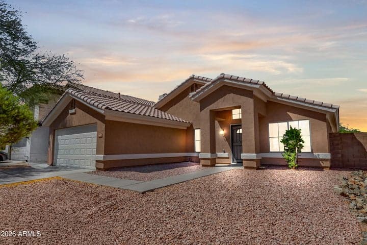 4638 E SUMMERHAVEN Drive, Phoenix, AZ