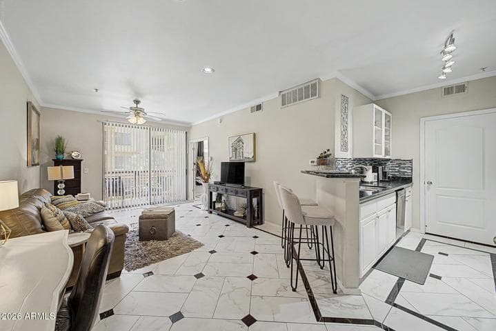 1701 E COLTER Street #221, Phoenix, AZ