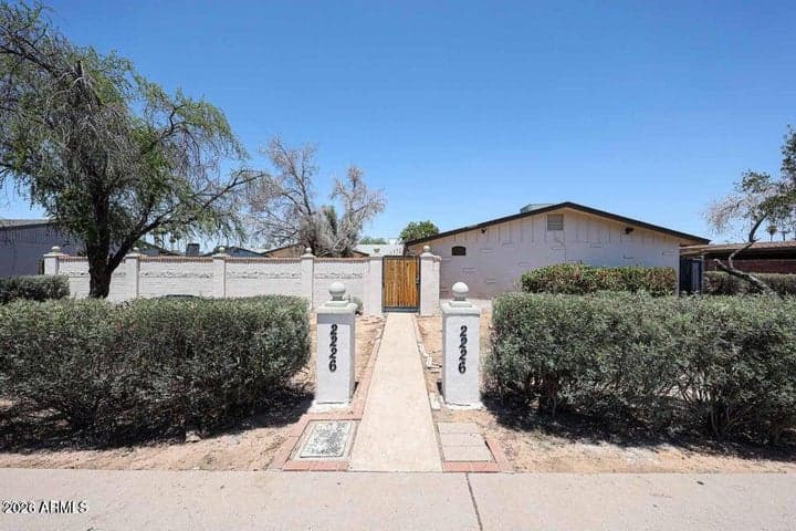 2226 W HEATHERBRAE Drive #Apt 2, Phoenix, AZ