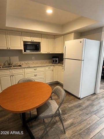 7220 N 16TH Street #F, Phoenix, AZ