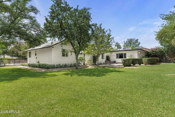 6740 N 7TH Street, Phoenix, AZ