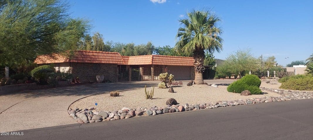 11105 W ARRON Drive, Sun City, AZ