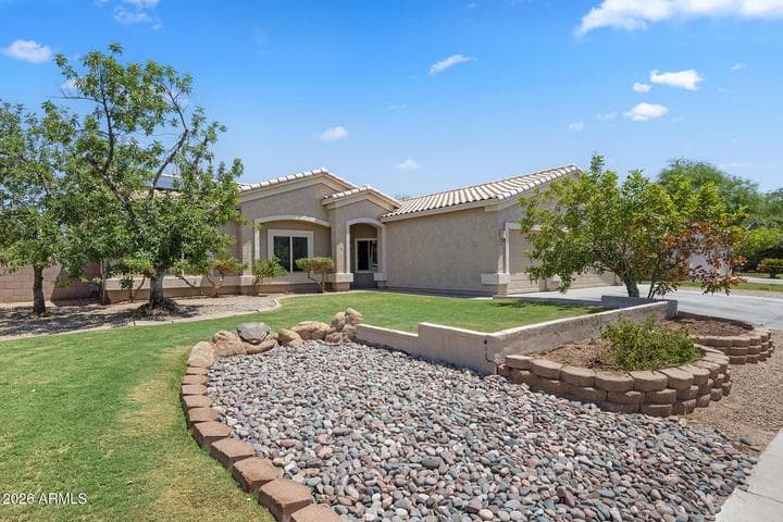 1042 E LYNX Way, Chandler, AZ