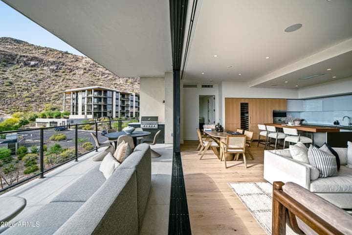 4849 N Camelback Ridge Road #B303, Scottsdale, AZ