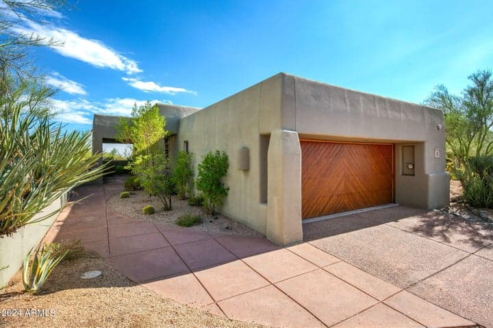 10095 E GRAYTHORN Drive, Scottsdale, AZ