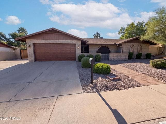 16207 N 11TH Place, Phoenix, AZ