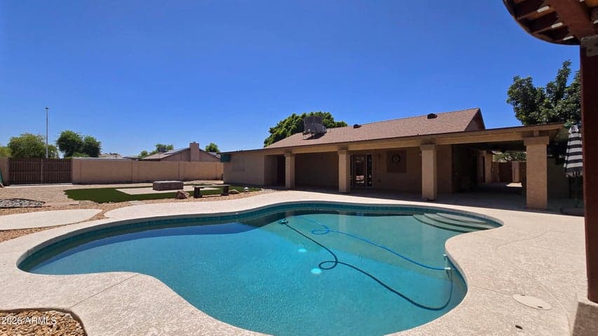 8002 W MARYLAND Avenue, Glendale, AZ