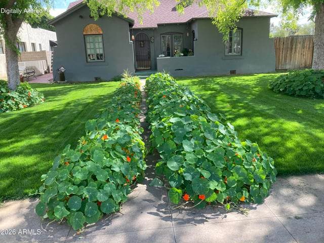 537 W WILLETTA Street, Phoenix, AZ