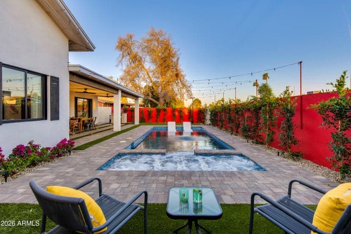 8541 E THOMAS Road, Scottsdale, AZ